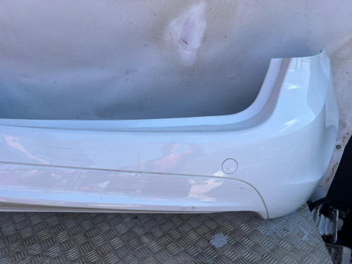 PARAGOLPES TRASERO 