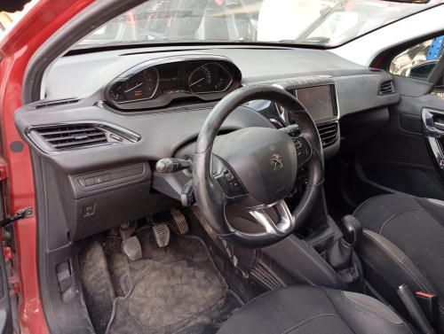 PEUGEOT 208 — автомобиль-донор на запчасти 