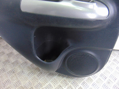  GUARNECIDO PUERTA TRASERA IZQUIERDA NISSAN JUKE (F15E) 