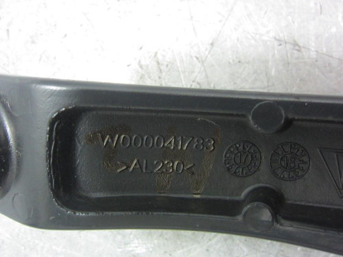  BRAZO LIMPIA DELANTERO IZQUIERDO 