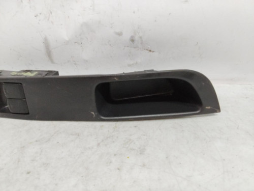 MANDO ELEVALUNAS DELANTERO IZQUIERDO Nissan MICRA C+C (CK12E) 