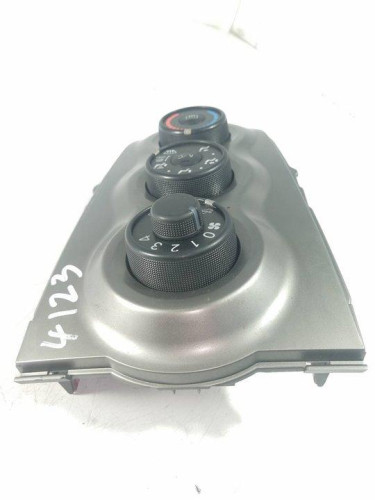 MANDO CLIMATIZADOR Toyota YARIS (KSP9/SCP9/NLP9) 