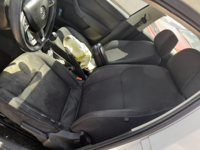 SKODA RAPID (NH)