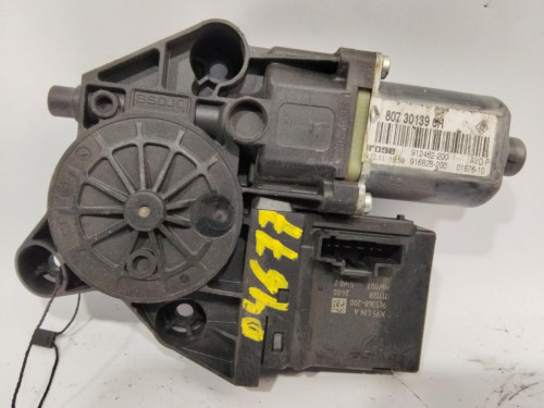 MOTOR ELEVALUNAS DELANTERO DERECHO Renault MEGANE III BERLINA 5P 