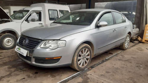  VOLKSWAGEN PASSAT BERLINA (3C2) 