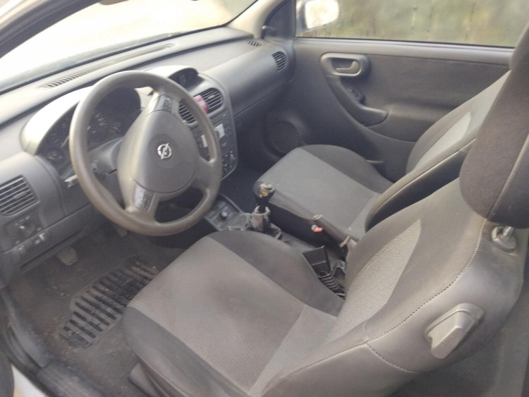 Opel Corsa C (2003->) SIN IDENTIFICAR
