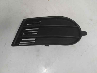 REJILLA PARAGOLPES IZQUIERDA
