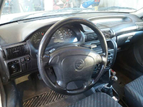  OPEL ASTRA F BERLINA 