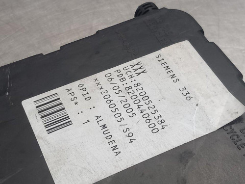  CAJA RELES / FUSIBLES Renault MEGANE II CLASSIC BERLINA 