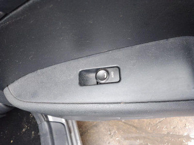 MANDO ELEVALUNAS TRASERO DERECHO