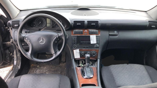 MERCEDES-BENZ CLASE C (BM 203) BERLINA — vehículo donante para recambios 