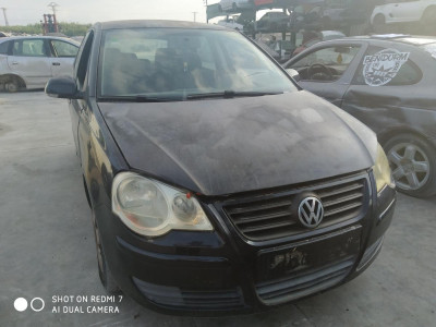 VOLKSWAGEN POLO IV (9N3)
