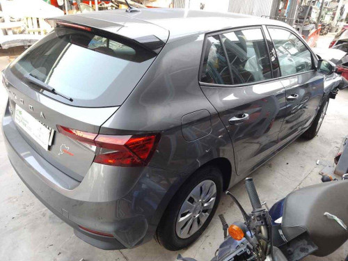 SKODA FABIA (PJ3) — vehículo donante para recambios 