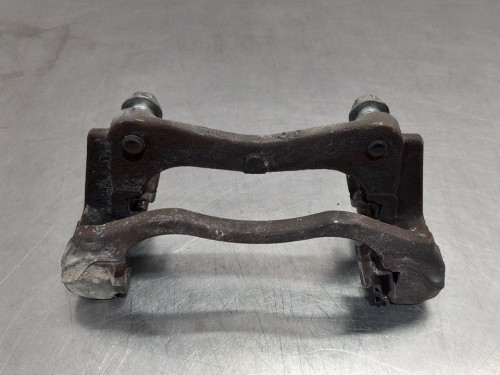  SOPORTE PINZA TOYOTA AVENSIS BERLINA (T25) 