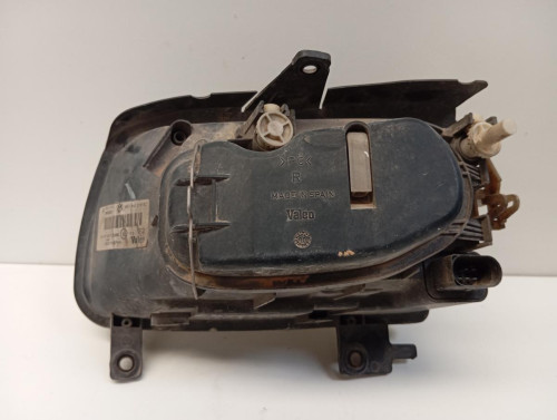 FARO DERECHO Volkswagen POLO III BERLINA (6N2) 