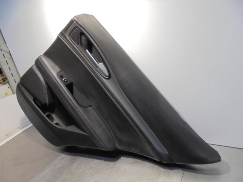 GUARNECIDO PUERTA TRASERA DERECHA Alfa Romeo STELVIO (630) 