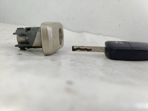 BOMBIN PUERTA DELANTERA IZQUIERDA Opel CORSA D 