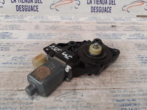  MOTOR ELEVALUNAS DELANTERO IZQUIERDO 