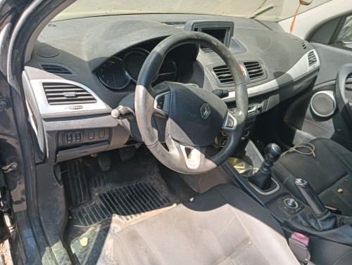 RENAULT MEGANE III SPORT TOURER — vehículo donante para recambios 