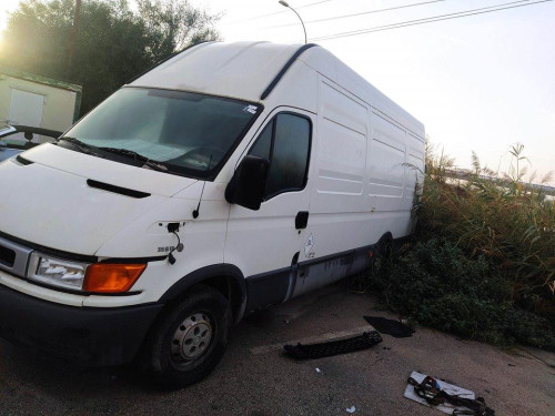  IVECO DAILY CAMIÓN/VOLQUETE 