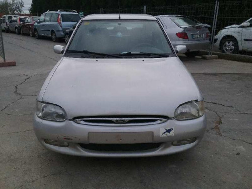  FORD ESCORT BERLINA 