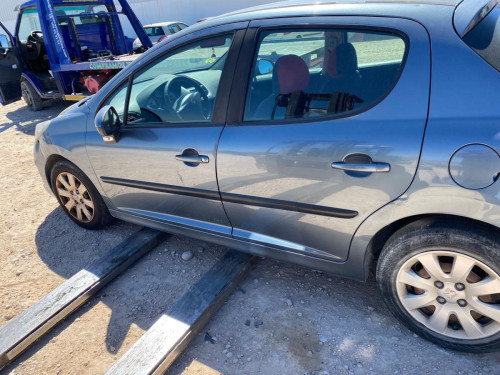 PEUGEOT 207 — vehículo donante para recambios 