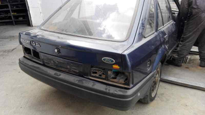 FORD ESCORT BERLINA