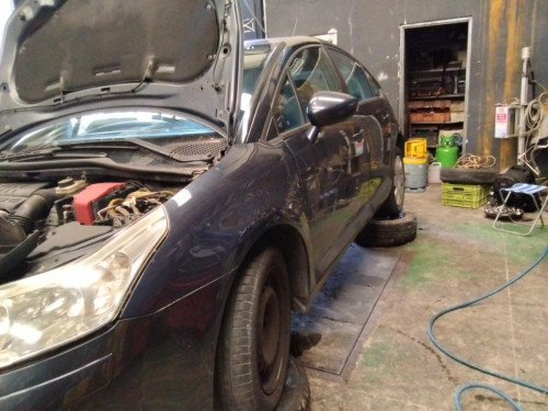 CITROEN C4 BERLINA — vehículo donante para recambios 
