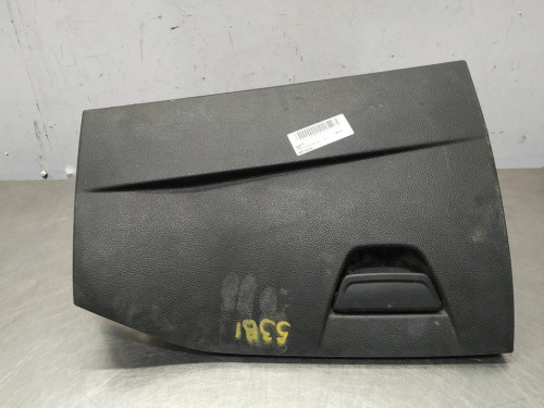  GUANTERA FORD FOCUS BERLINA (CB8) 