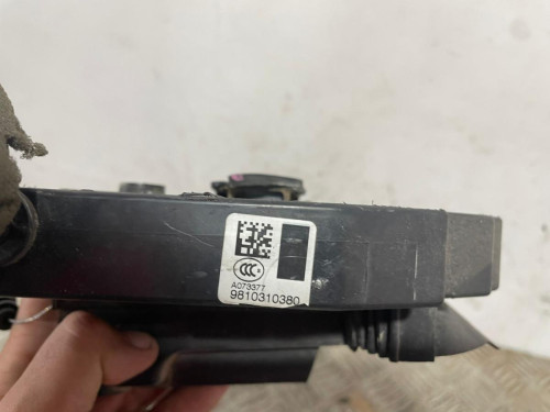 CERRADURA PUERTA DELANTERA IZQUIERDA 
