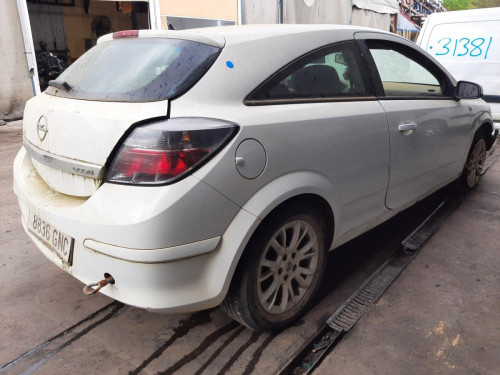  OPEL ASTRA H GTC 