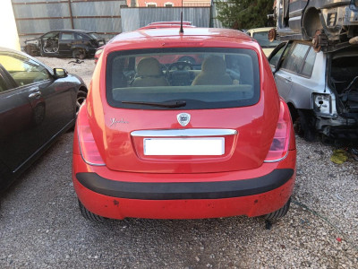 LANCIA YPSILON (101)
