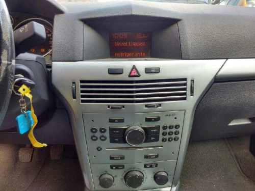  OPEL ASTRA H GTC 