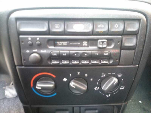  OPEL VECTRA B BERLINA 