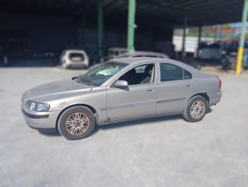 VOLVO S60 BERLINA — автомобиль-донор на запчасти 
