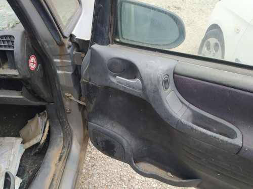  RETENEDOR PUERTA Opel ZAFIRA A 