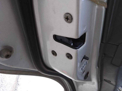 CERRADURA PUERTA TRASERA IZQUIERDA