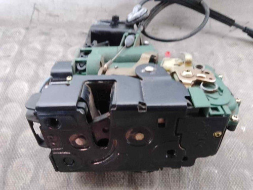 CERRADURA PUERTA DELANTERA DERECHA VOLKSWAGEN PASSAT BERLINA (3B3) 