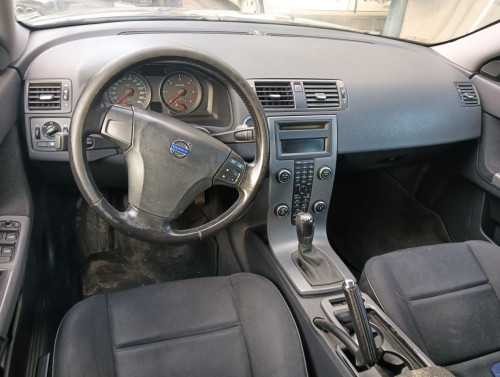 VOLVO V50 FAMILIAR — автомобиль-донор на запчасти 
