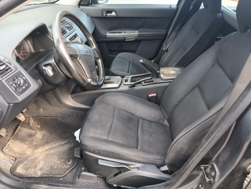 VOLVO V50 FAMILIAR — автомобиль-донор на запчасти 