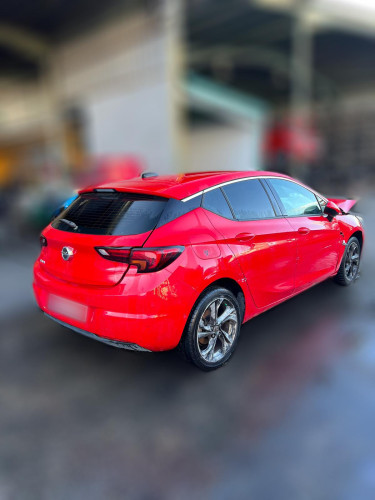 OPEL ASTRA K BERLINA 5P de segunda mano