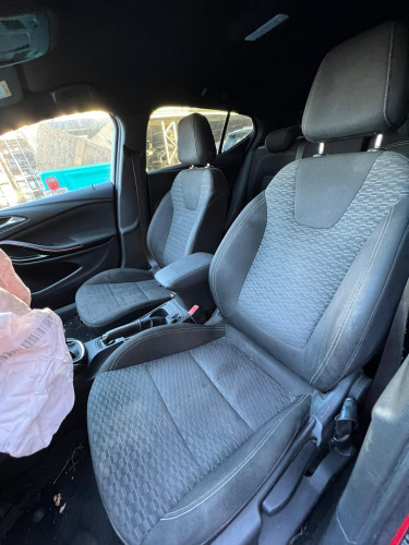 OPEL ASTRA K BERLINA 5P de segunda mano