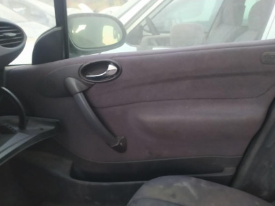 MANETA INTERIOR DELANTERA DERECHA