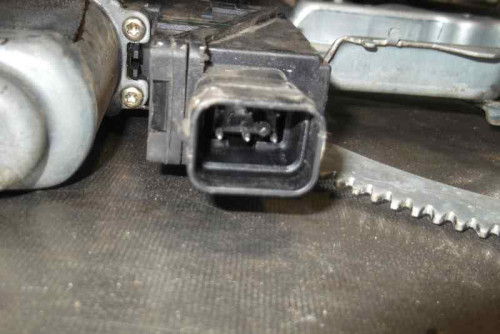 ELEVALUNAS DELANTERO DERECHO Opel CORSA C 