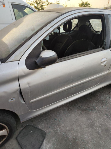 PUERTA DELANTERA IZQUIERDA PEUGEOT 206 