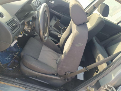 ASIENTO DELANTERO IZQUIERDO