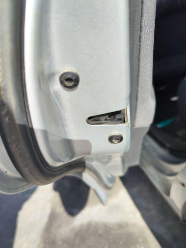 CERRADURA PUERTA TRASERA IZQUIERDA Volkswagen POLO IV (9N1) 