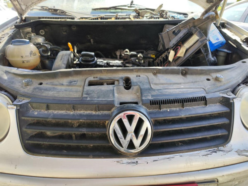 REJILLA DELANTERA Volkswagen POLO IV (9N1) 