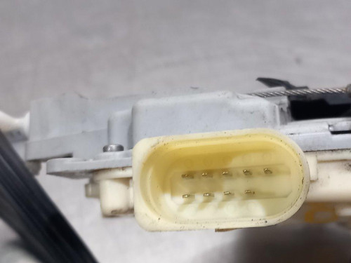  CERRADURA PUERTA DELANTERA DERECHA Volkswagen PASSAT VARIANT (3C5) 