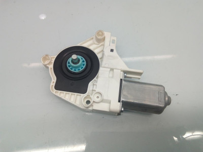 MOTOR ELEVALUNAS TRASERO DERECHO